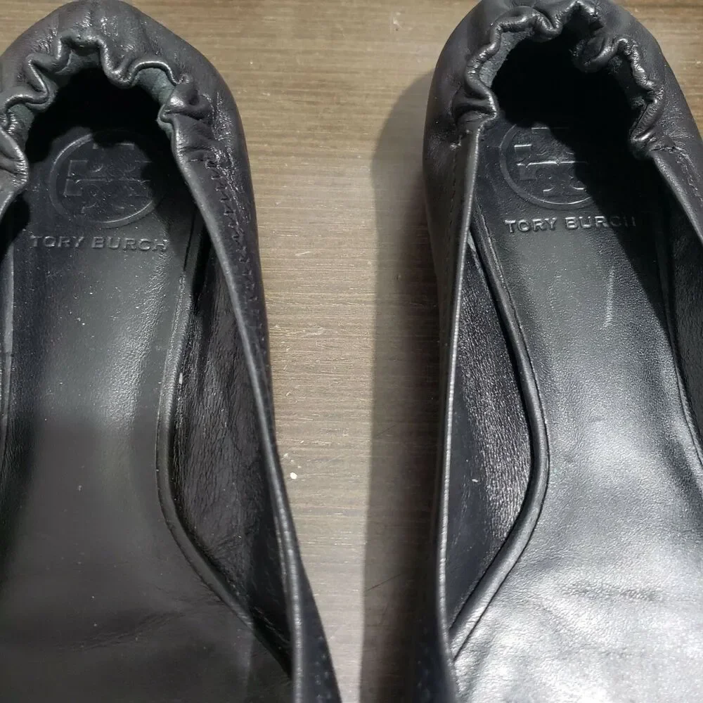Tory Burch Black Flat Shoes Gold Logo 8M